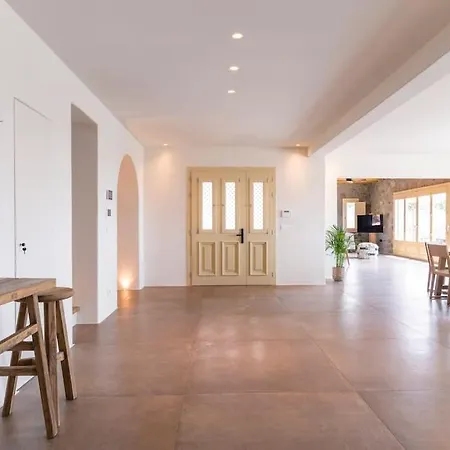 Casa Del Lupo * Platis Gialos